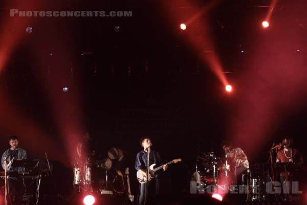 FRANCOIS AND THE ATLAS MOUNTAIN - 2012-11-01 - PARIS - Grande Halle de La Villette - 